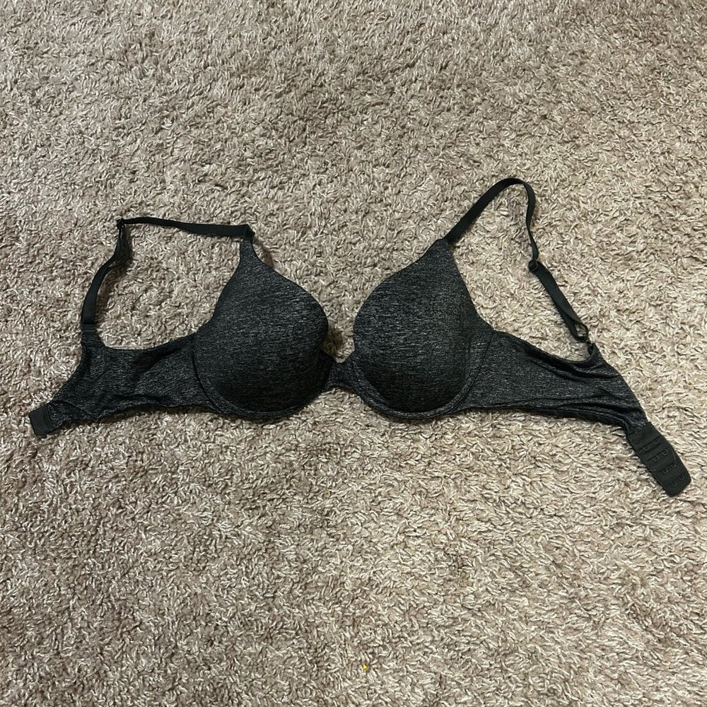 Victoria's Secret // Uplift semi demi bra